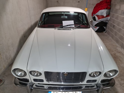 1973 Jaguar XJ6 Series 1 4.2 SWB till salu (bild 38 av 57)