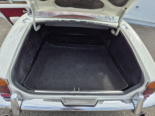 1973 Jaguar XJ6 Series 1 4.2 SWB till salu (bild 36 av 57)