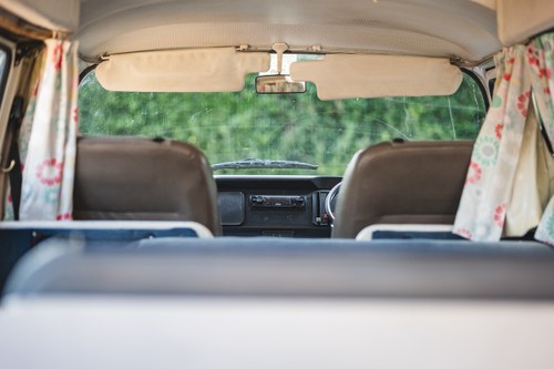 1973 Volkswagen T2 Camper "Late Bay" En venta (imagen 17 de 155)