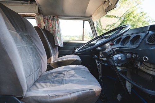 1973 Volkswagen T2 Camper "Late Bay" En venta (imagen 27 de 155)