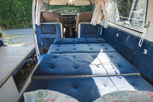 1973 Volkswagen T2 Camper "Late Bay" En venta (imagen 45 de 155)