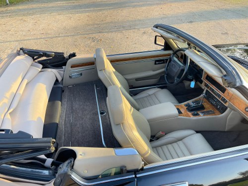 1992 Jaguar XJS Convertible V12 In vendita (immagine 35 di 77)