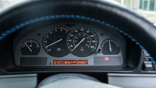 1991 BMW 850i Auto (E31) For Sale (picture 17 of 182)