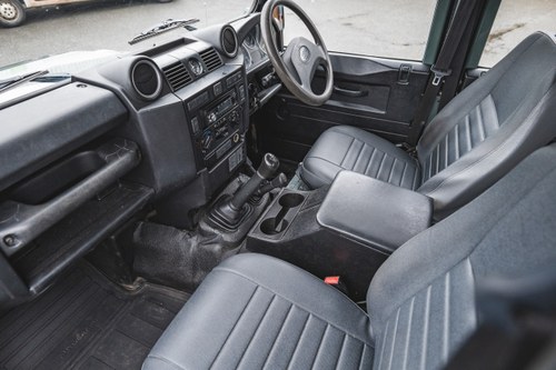 2009 Land Rover Defender 110 D/C P-U In vendita (immagine 26 di 122)