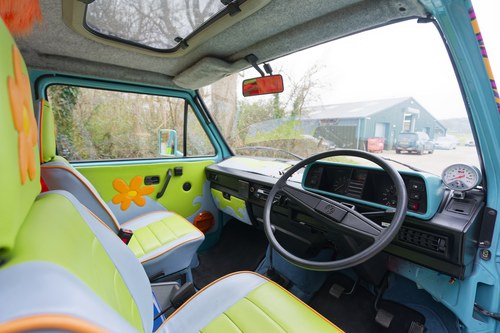 1988 Volkswagen T3 Transporter Groovy Van In vendita (immagine 41 di 161)