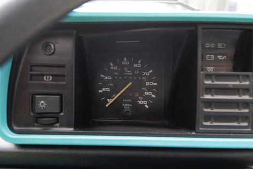 1988 Volkswagen T3 Transporter Groovy Van In vendita (immagine 48 di 161)