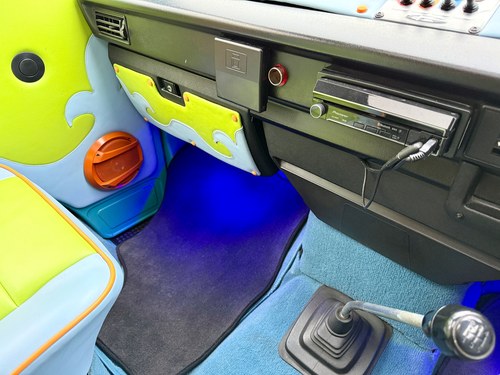 1988 Volkswagen T3 Transporter Groovy Van In vendita (immagine 81 di 161)