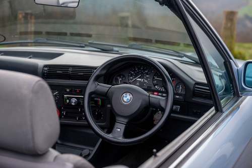 1993 BMW E30 318 Lux Convertible Manual For Sale (picture 17 of 222)