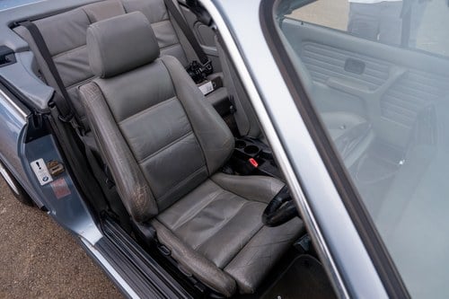 1993 BMW E30 318 Lux Convertible Manual For Sale (picture 36 of 222)