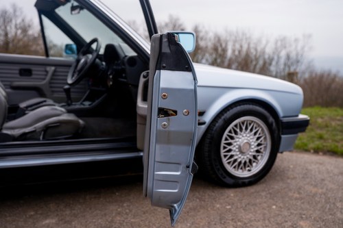 1993 BMW E30 318 Lux Convertible Manual For Sale (picture 81 of 222)