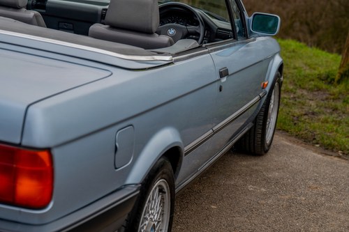 1993 BMW E30 318 Lux Convertible Manual For Sale (picture 140 of 222)