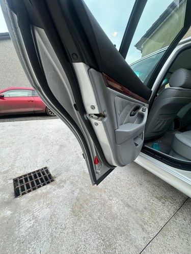 1999 BMW E39 528i SE Manual In vendita (immagine 33 di 84)