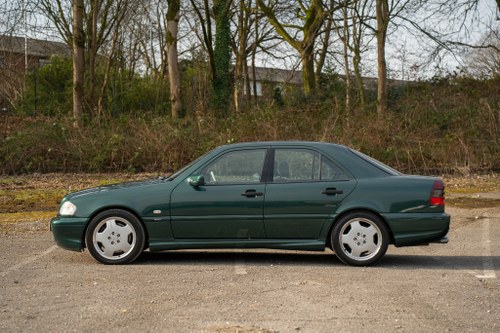 1998 Mercedes-Benz C43 4.3L V8 till salu (bild 11 av 134)