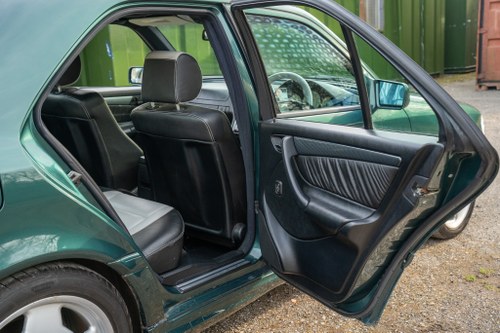 1998 Mercedes-Benz C43 4.3L V8 till salu (bild 68 av 134)