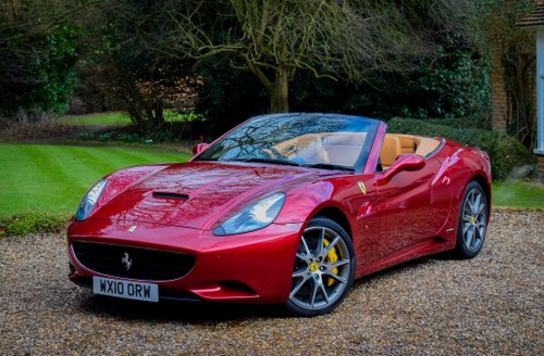 2010 Ferrari California 4.3L V8 In vendita (immagine 2 di 108)