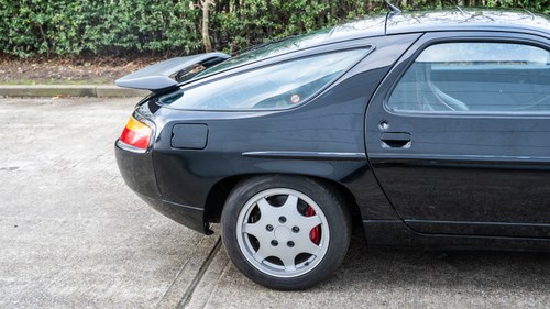 1989 Porsche 928 GT zum Verkauf (Bild 103 von 208)