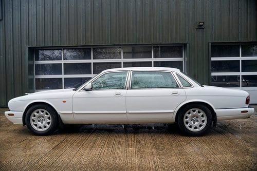 1998 Jaguar XJ8 Sovereign LWB X308 For Sale (picture 12 of 198)