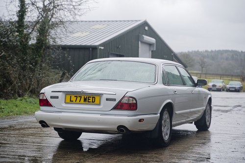1998 Jaguar XJ8 Sovereign LWB X308 For Sale (picture 15 of 198)
