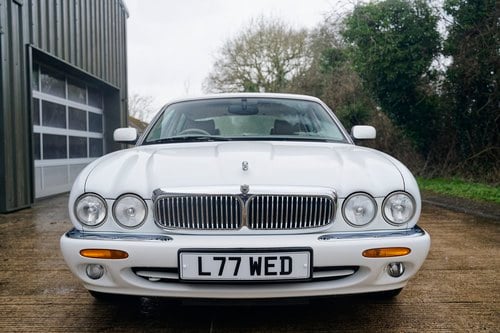 1998 Jaguar XJ8 Sovereign LWB X308 For Sale (picture 17 of 198)