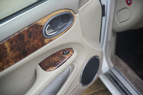 1998 Jaguar XJ8 Sovereign LWB X308 For Sale (picture 37 of 198)