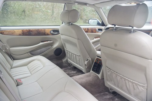1998 Jaguar XJ8 Sovereign LWB X308 For Sale (picture 45 of 198)