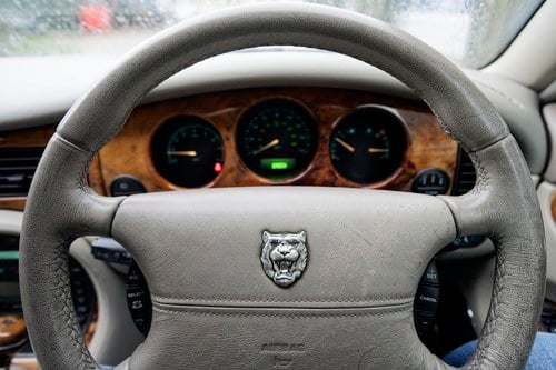 1998 Jaguar XJ8 Sovereign LWB X308 For Sale (picture 70 of 198)