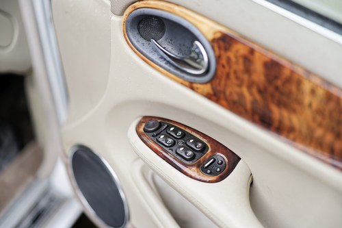 1998 Jaguar XJ8 Sovereign LWB X308 For Sale (picture 88 of 198)