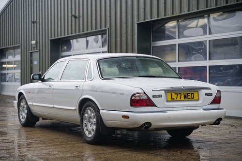 1998 Jaguar XJ8 Sovereign LWB X308 For Sale (picture 6 of 198)