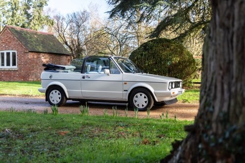 1986 Volkswagen Golf Mk1 GTI Christmas Cabriolet à venda (imagem 2 de 188)