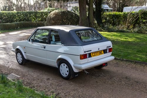 1986 Volkswagen Golf Mk1 GTI Christmas Cabriolet à venda (imagem 18 de 188)