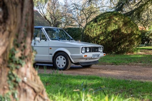 1986 Volkswagen Golf Mk1 GTI Christmas Cabriolet à venda (imagem 27 de 188)