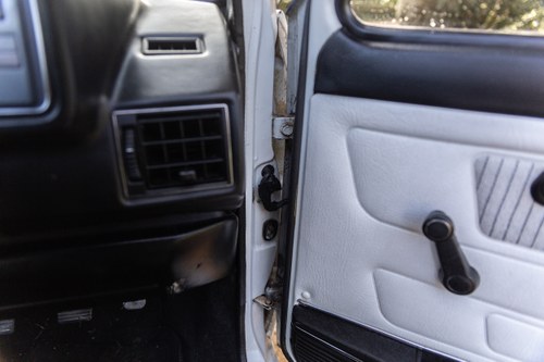 1986 Volkswagen Golf Mk1 GTI Christmas Cabriolet à venda (imagem 46 de 188)