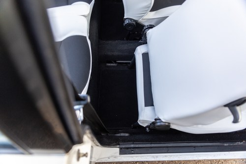 1986 Volkswagen Golf Mk1 GTI Christmas Cabriolet à venda (imagem 54 de 188)