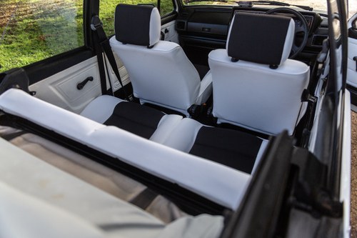 1986 Volkswagen Golf Mk1 GTI Christmas Cabriolet à venda (imagem 57 de 188)