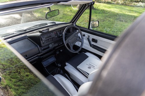 1986 Volkswagen Golf Mk1 GTI Christmas Cabriolet à venda (imagem 62 de 188)