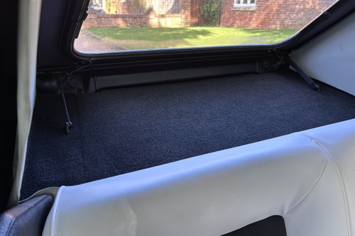 1986 Volkswagen Golf Mk1 GTI Christmas Cabriolet à venda (imagem 81 de 188)