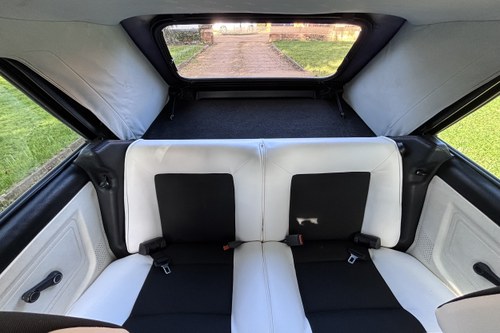 1986 Volkswagen Golf Mk1 GTI Christmas Cabriolet à venda (imagem 82 de 188)