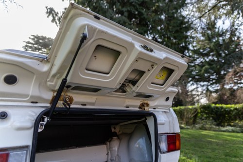 1986 Volkswagen Golf Mk1 GTI Christmas Cabriolet à venda (imagem 85 de 188)