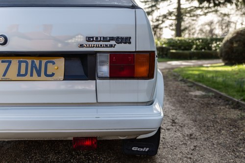 1986 Volkswagen Golf Mk1 GTI Christmas Cabriolet à venda (imagem 93 de 188)