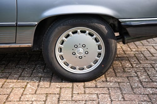 1989 Mercedes-Benz R107 300SL For Sale (picture 34 of 131)