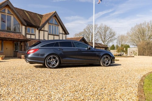 2014 Mercedes-Benz X218 CLS63 Shooting Brake For Sale (picture 24 of 230)