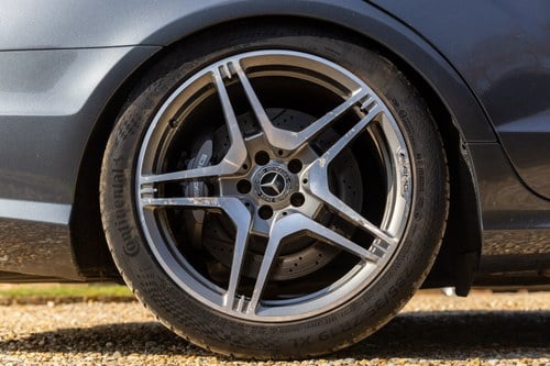 2014 Mercedes-Benz X218 CLS63 Shooting Brake For Sale (picture 31 of 230)