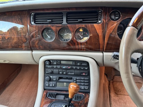 1999 Jaguar XK8 Coupe For Sale (picture 21 of 72)