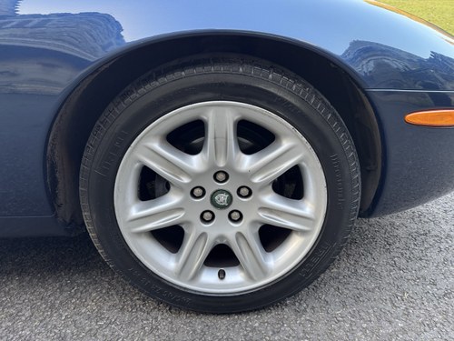 1999 Jaguar XK8 Coupe For Sale (picture 17 of 72)