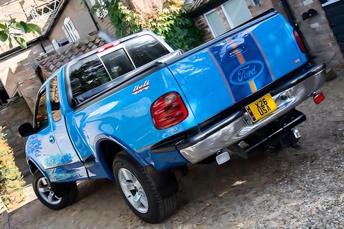 2001 Ford F-150 Lariat Flareside Pickup Truck In vendita (immagine 2 di 102)