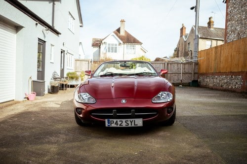 1997 Jaguar X100 XK8 Auto Convertible For Sale (picture 2 of 125)