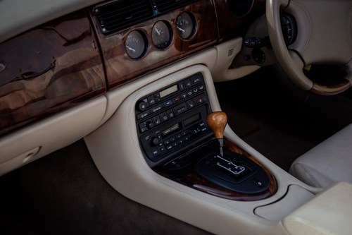 1997 Jaguar X100 XK8 Auto Convertible For Sale (picture 36 of 125)