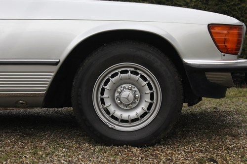 1976 Mercedes-Benz 350SL (R107) In vendita (immagine 25 di 124)