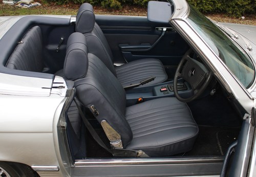 1976 Mercedes-Benz 350SL (R107) In vendita (immagine 57 di 124)