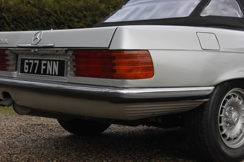 1976 Mercedes-Benz 350SL (R107) In vendita (immagine 75 di 124)